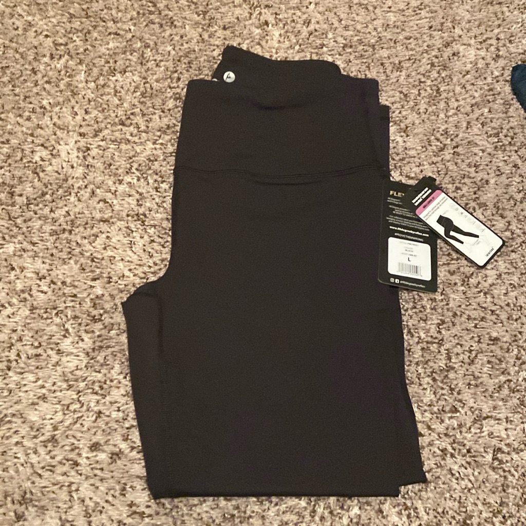 Brand New 90 Degree Leggings Black Large